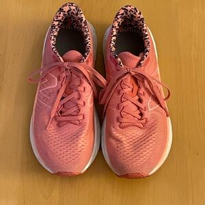 NEW BALANCE WOMENS FRESH FOAM XEVOZG P3 ATHLETIC SHOES